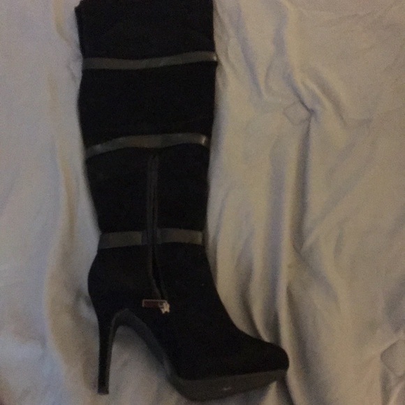 Over the knee boots - Picture 2 of 2